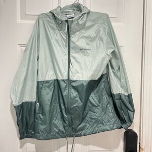 Columbia Women’s Light Greenish Grey Hooded Windbreaker